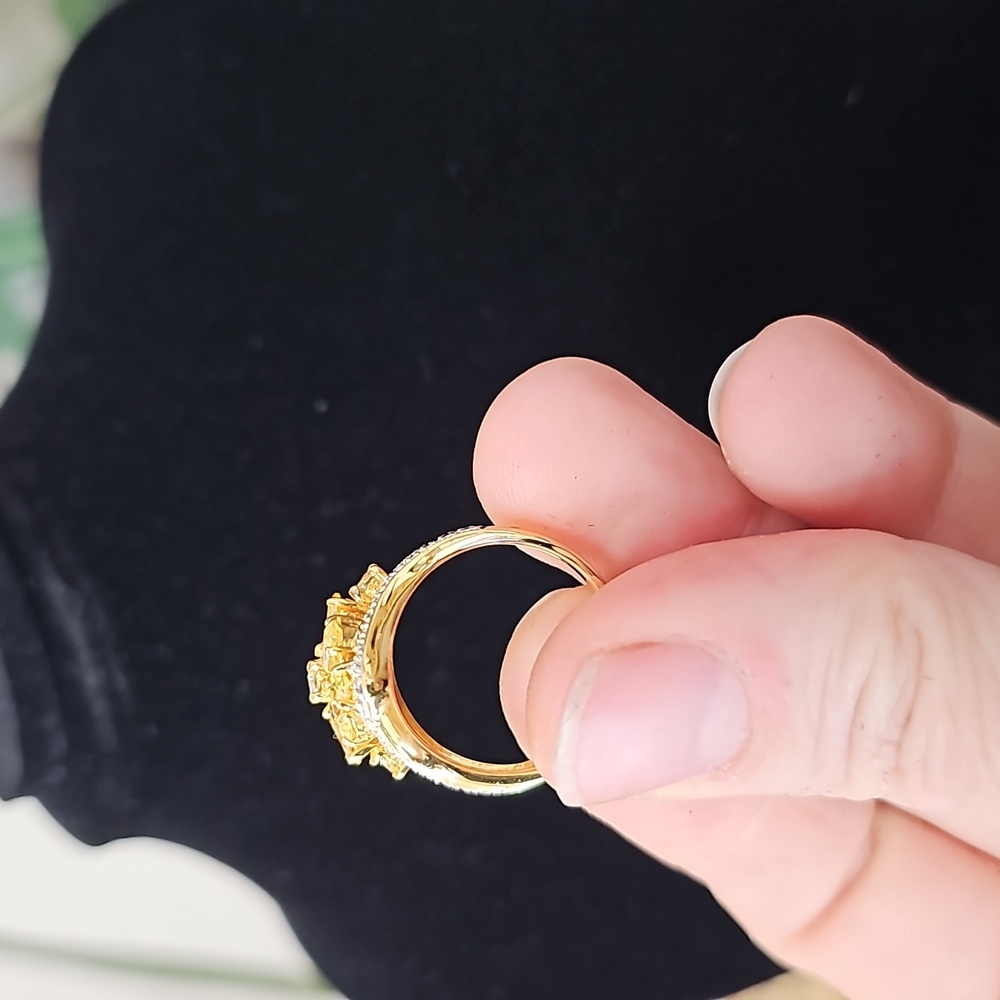 Floral citrine and rhodium plated sterling silver cocktail ring - Picture 5 of 8